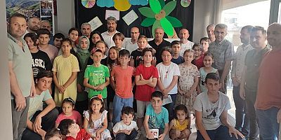 Pendik-Tuzla’da “Karneni getir, hediyeni götür” programı