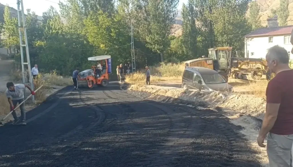 Pirahmet’in Su ve Yol Sorunu Tarih Oldu