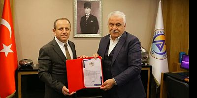 Prof. Dr. Mahir Kadakal, görevine başladı.
