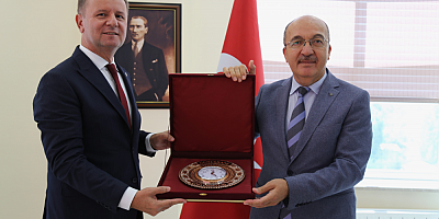 Rektör Baş’tan Nezaket Ziyareti