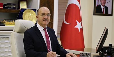 Rektör Halil İbrahim Zeybek