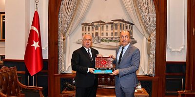 Rektör Zeybek’ten Vali Yıldırım’a Ziyaret