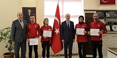 Şampiyon Takımdan Rektöre Ziyaret