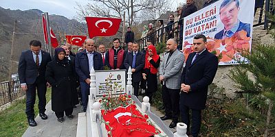 Şehit Öğretmen Necmettin Yılmaz Öğretmenler Gününde kabri başında anıldı