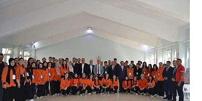 ŞEHİT TAMER ÖZDEMİR ANADOLU LİSESİ TUBİTAK 4006 BİLİM FUARINDA PROJELER SERGİLENDİ