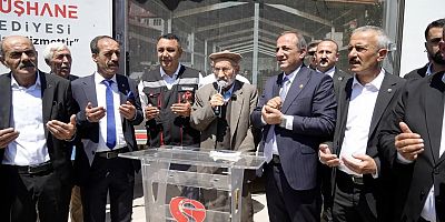 Şehrin yeni meydanı yükseliyor