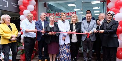 Sena Eczanesi Açıldı
