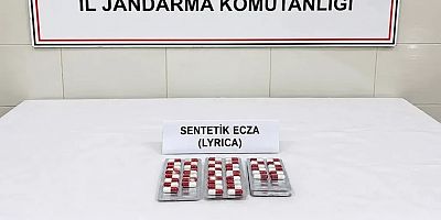 Şiran’da Jandarmadan Kaçamadılar: Araçtan ve Evden Sentetik Hap Çıktı