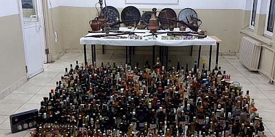 Şiran’da Kaçak içki Ve Tarihi Eser Yakalandı