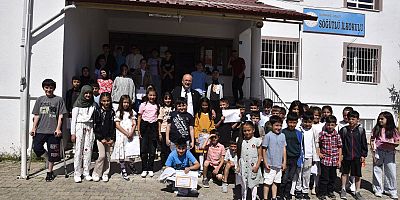 Söğütlü Beldesi'nde Karne Sevinci: