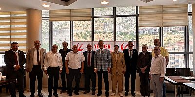 Suat Kılıç Gümüşhane’den Ekonomi ve Siyaset Mesajı Verdi: “Türkiye’nin Üçüncü Bir Yola İhtiyacı Var”
