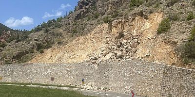 Torulda  heyelan nedeniyle mahalle yolu ulaşıma kapatıldı