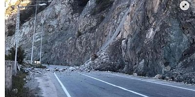 Trabzon Zigana Dağı'nda heyelan!