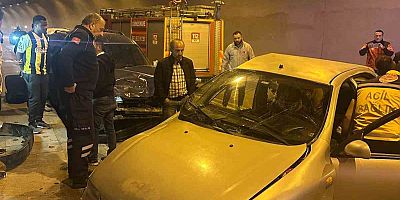 Tünelde yapılan sollama kazayla sonuçlandı: 2’si çocuk 5 yaralı