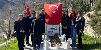 Türk Eğitim-Sen Kelkit Şubesi’nden Şehit Öğretmen Necmettin Yılmaz’ın Kabrine Anlamlı Ziyaret