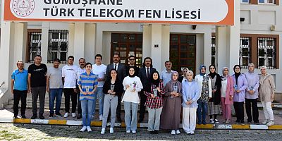 Türk Telekom Fen Lisesinin gururlarına plaket