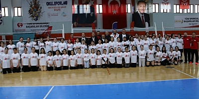 Türkiye’nin 33. Fabrika Voleybolu Gümüşhane’ye açıldı