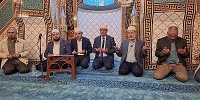 Umre Kafilesi Kutsal Topraklara Dualarla Uğurlandı
