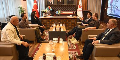 Ünlü Manken  Azra Atın Gümüşhane