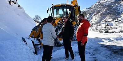 Vali Aydın Baruş kar mücadelesini 1800 metre rakımda inceledi