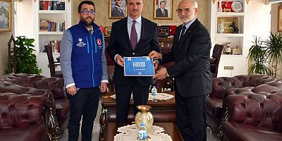 Vali Aydın Baruş ‘Kurbanını Paylaş, Kardeşinle Yakınlaş’ Kampanyasına Katıldı