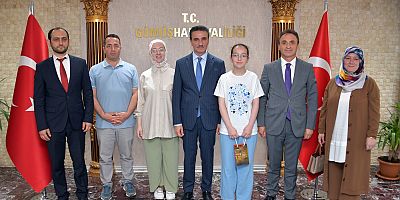 Vali Aydın Baruş, Türkiye Birincisi Öğrencimizi Tebrik Etti