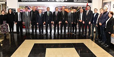 Vali Baruş Gümüşhane Belediye’sini ziyaret etti