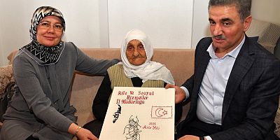 Vali Baruş’tan asırlık çınara ziyaret