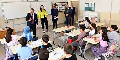 Vali Cevdet Atay'dan Kürtün Şehit Taşkın Temel İlkokuluna Ziyaret