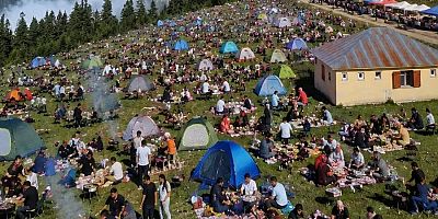 Yayla Severler 15. Kez Bakacak-Harmancık Yayla Şenliği ve Otçu Göçü’nde Buluşuyor