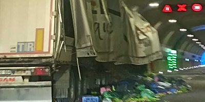 Yeni Zigana Tüneli'nde Kaza! Meyve ve Sebzeler Yola Saçıldı