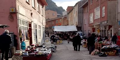 Yİ Parti Kürtün İlçe Başkanı Özkan’dan Ekonomi Çıkışı: “Pazar Yerinde İn Cin Top Oynuyor, Bu Ekonomi Kime Güzel?”