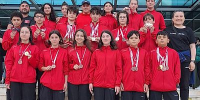 Yüzücülerimizden tam 39 madalya